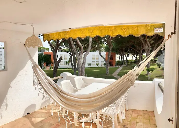 Apartment Near Falesia Beach, Albufeira
